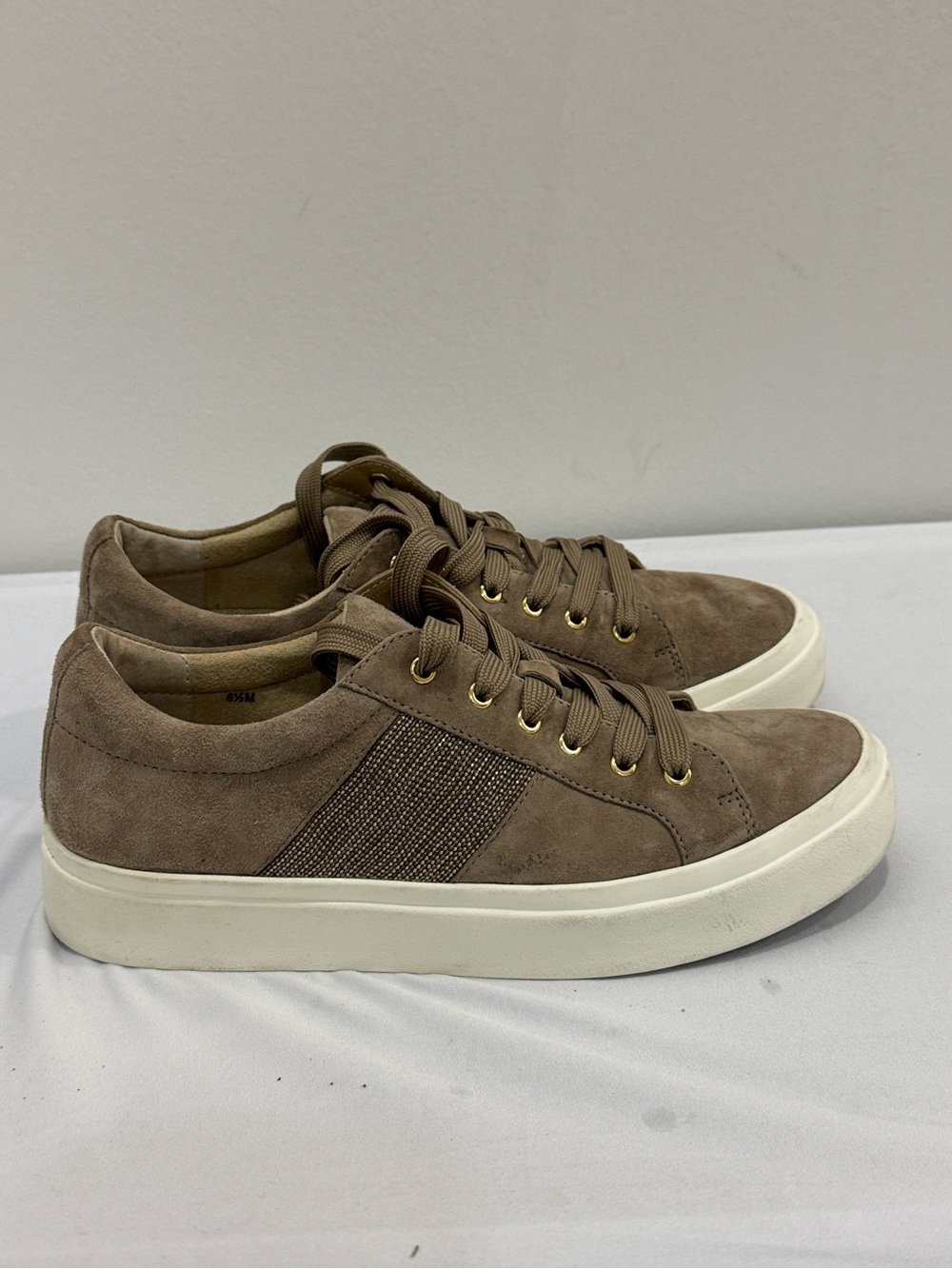 VANELi Sport Taupe Suede Metallic Platform Sneakers Women’s 6.5M
